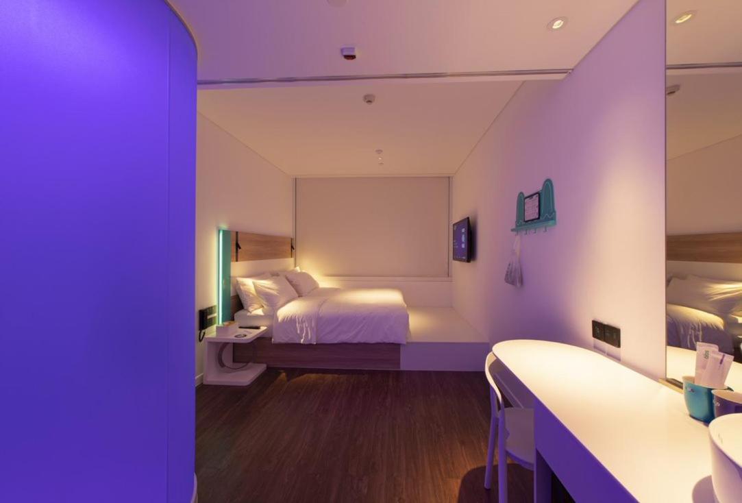 Tru By Hilton Hoa Binh City Centre Hòa Bình Exteriör bild
